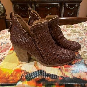 Jeffrey Campbell Bootie